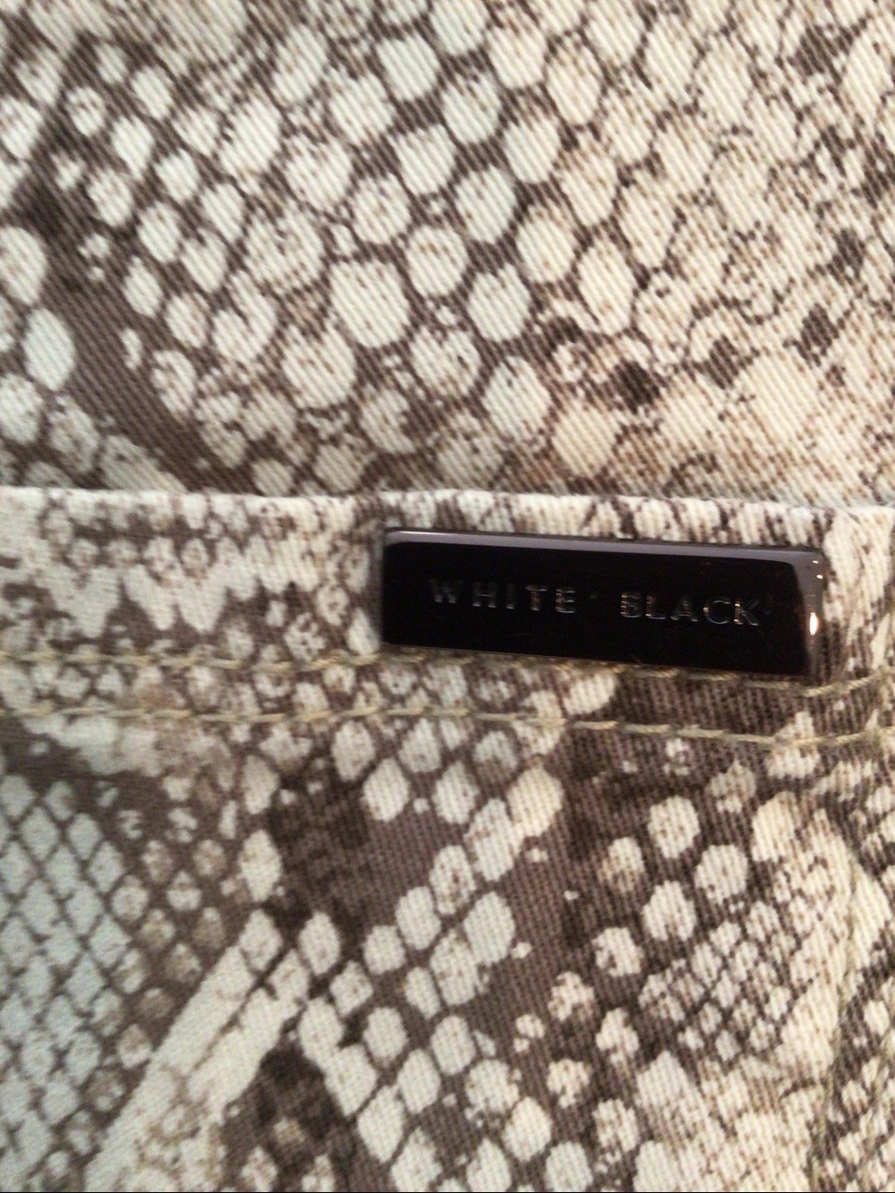 WHBM the skinny ankle snakeskin print pants - Picture 5 of 7